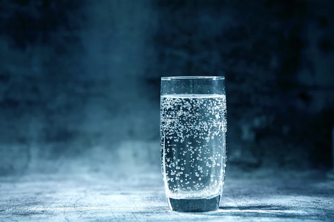 IS SPARKLING WATER GOOD FOR YOU? LEARN THE PROS AND CONS